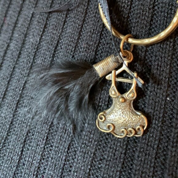 Handmade Black & Antique-Gold Charm Necklace – Dress Pendant, Feather Vintage - Picture 5 of 10